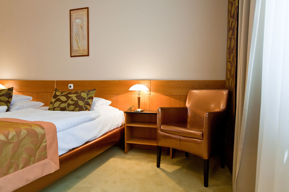 Hotel Sopron Extérieur photo