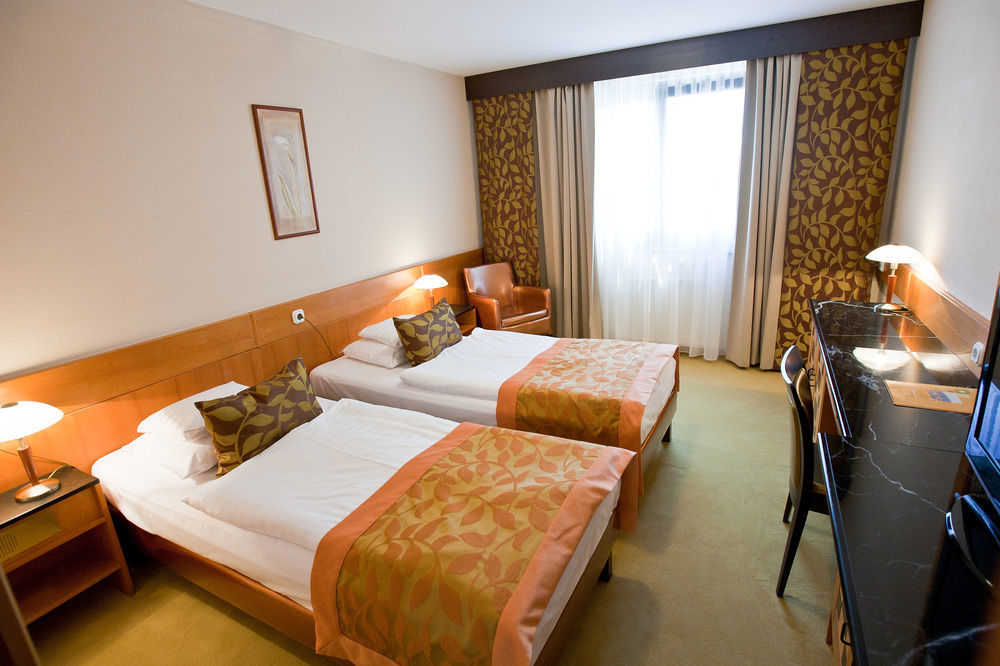 Hotel Sopron Extérieur photo