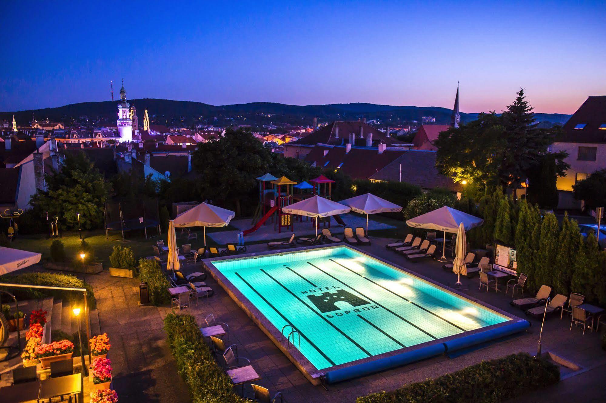 Hotel Sopron Extérieur photo